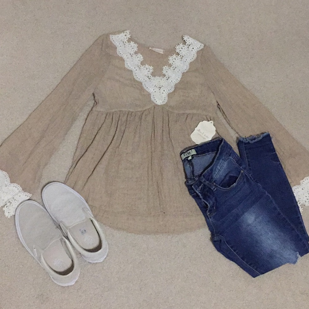 SOLD Altar’d State Blouse